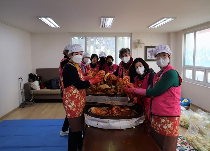 [울산화정종합사회복지관]  울산 동구여성전문봉사회 나눔 밑반찬 전달 